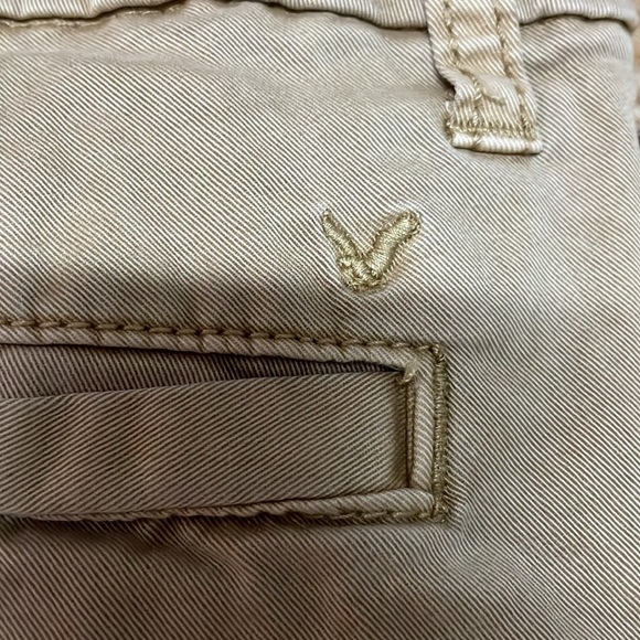 American Eagle Outfitters size 8 Midi Chino Tan Color Mid-rise 5” Inseam Shorts - Picture 5 of 12